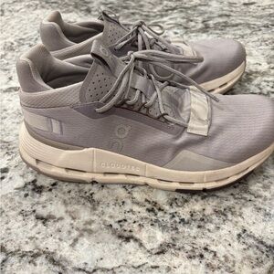 On Cloudtec Cloudrunning Shoes in Light Taupe
